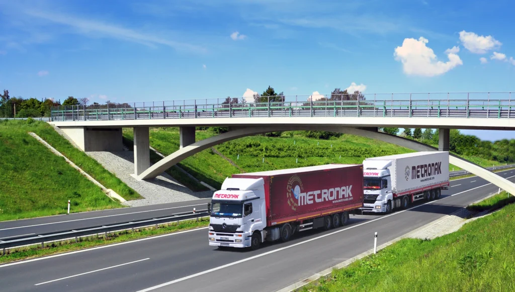 Metronak TIR filosu Türkiye’den Ürdün’e karayolu taşımacılığı sırasında